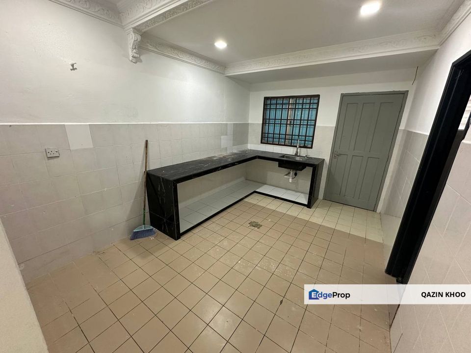 Bercham Taman Pakatan Jaya Double Storey Terrace House, Perak, Ipoh