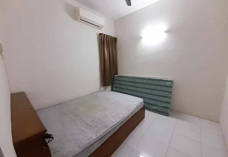 Pengkalan Station 18 1.5 Storey Terrace House