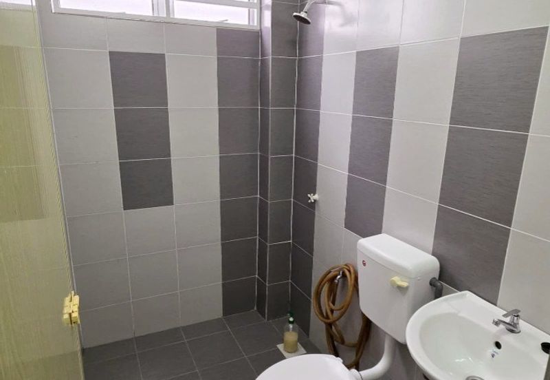 Pengkalan Station 18 1.5 Storey Terrace House