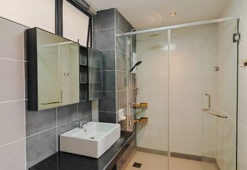 Upper East @ Tiger Lane