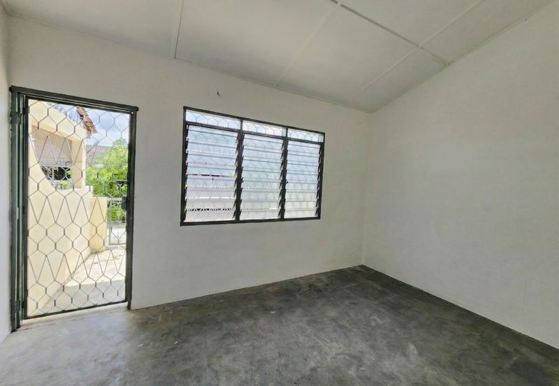 TAMAN CAHAYA BERCHAM