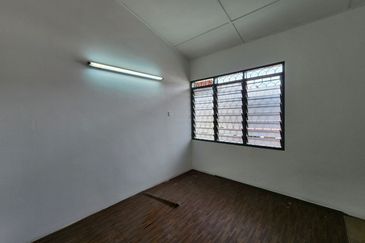 TAMAN CAHAYA BERCHAM