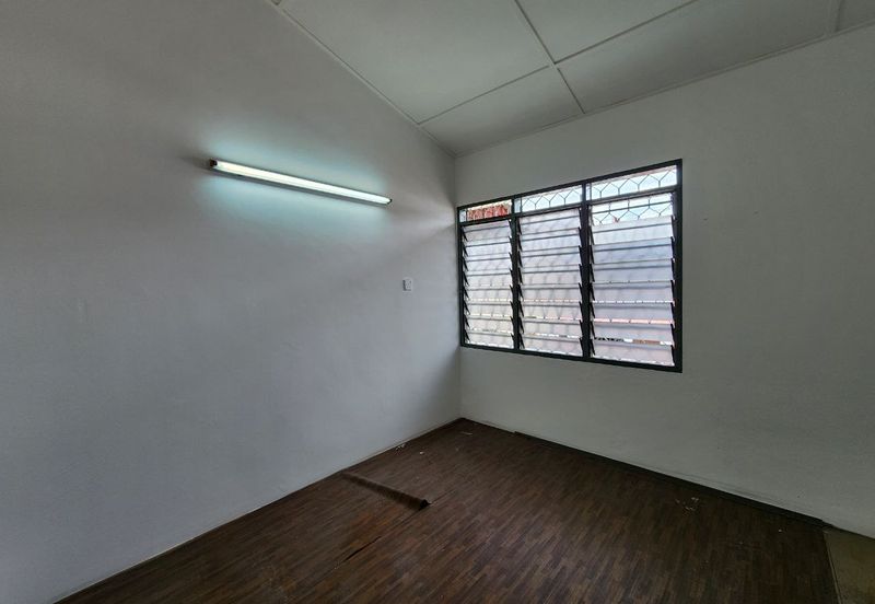 TAMAN CAHAYA BERCHAM