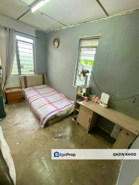 Ampang Pekan Razaki Double Storey Terrace Corner House, Perak, Ipoh