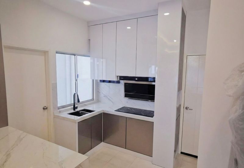 CASA RESIDENCES, CHEMOR