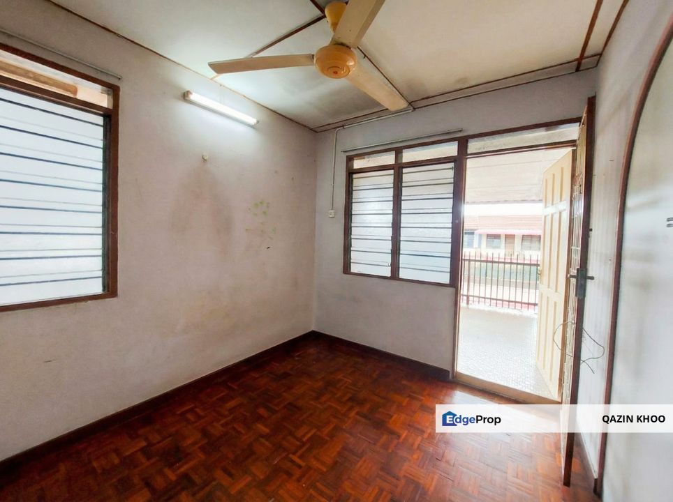 Taman Cempaka Double Storey Intermediate Corner House, Perak, Ipoh