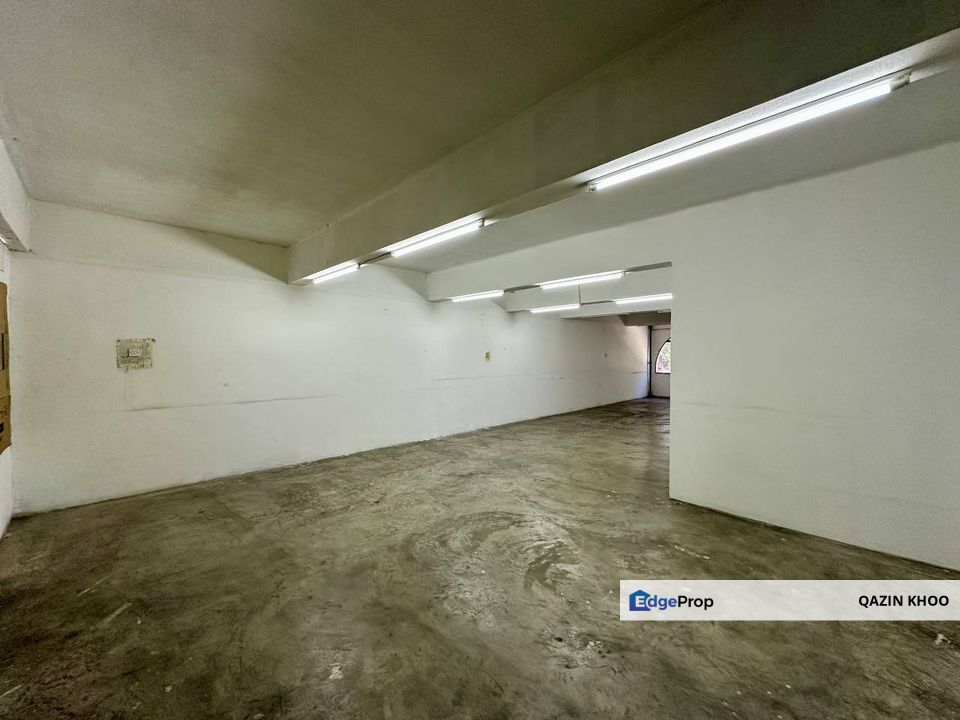 Jalan Tasek, Ipoh 3-Storey Ground Floor Shoplot, Perak, Ipoh