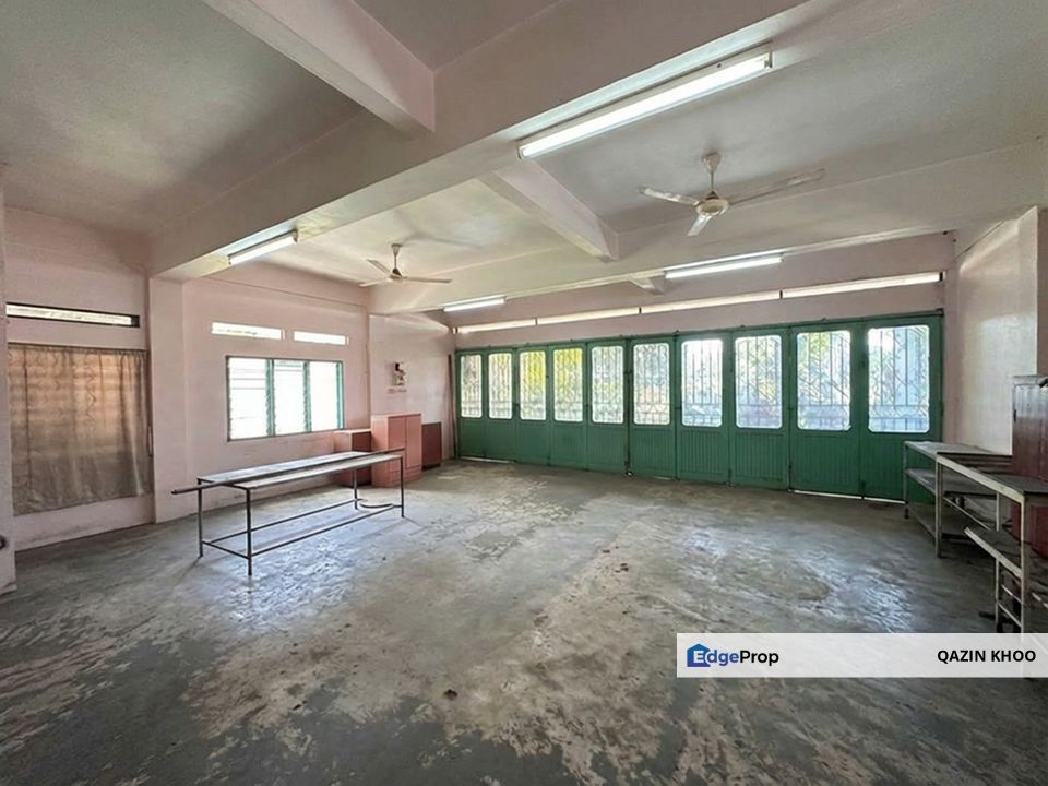 Ipoh Garden / Kg Simee Double Storey Village House, Perak, Ipoh