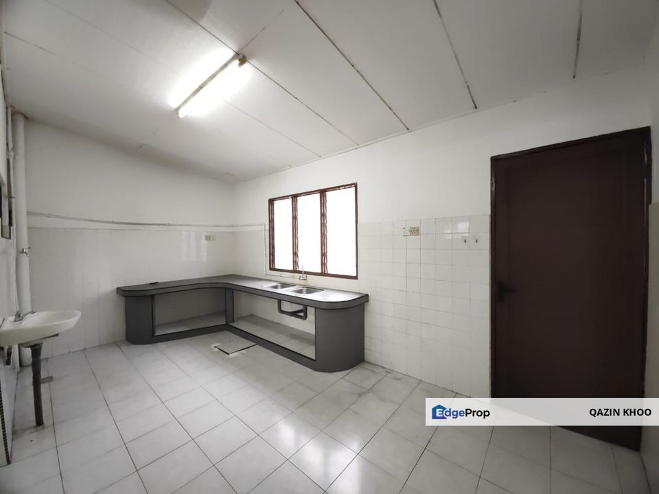 Menglembu Double Storey Intermediate Corner Terrace House, Perak, Menglembu