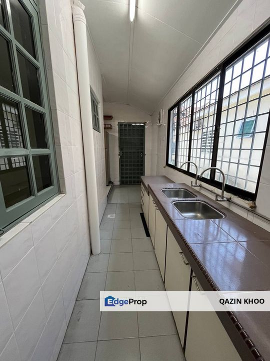 Fair Park 2.5 Storey Terrace Corner Unit, Perak, Ipoh