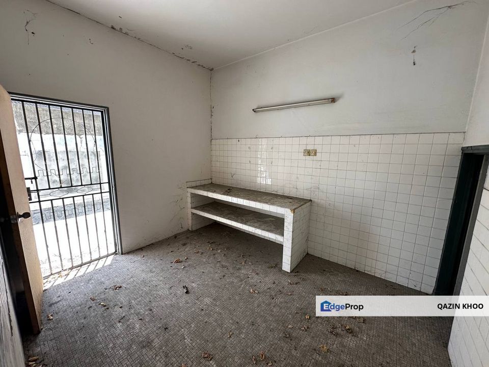 Pasir Puteh Semi D Double Storey House, Perak, Ipoh