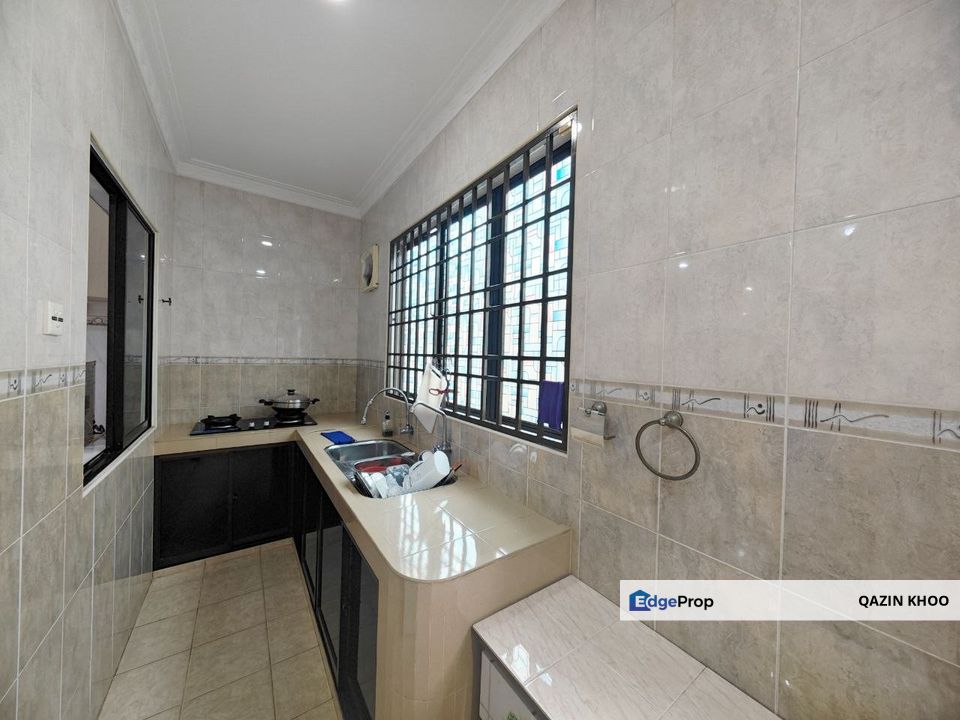Taman Lahat Badri Shah Double Storey Terrace House, Perak, Lahat