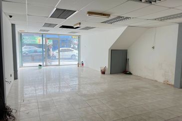 Ipoh Town Jalan Yang Kalsom Double Storey Shop