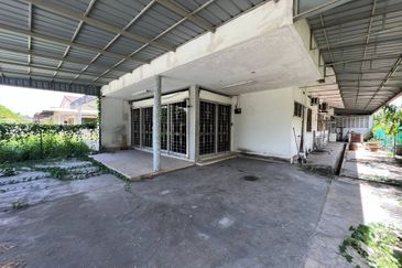 Pasir Puteh Freehold Single Storey Semi D