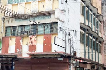 Ipoh Town Taman Jubilee Freehold Triple Storey Shoplot