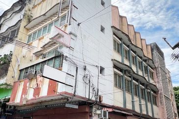 Ipoh Town Taman Jubilee Freehold Triple Storey Shoplot