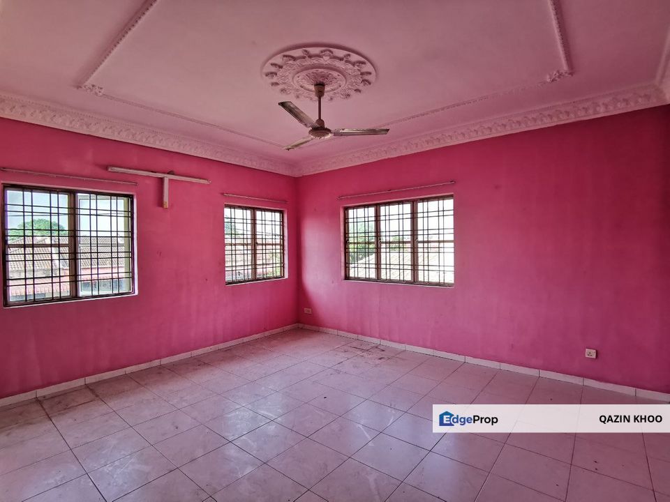 Pengkalan Taman Pinji Mewah Renovated Double Storey Semi D, Perak, Lahat