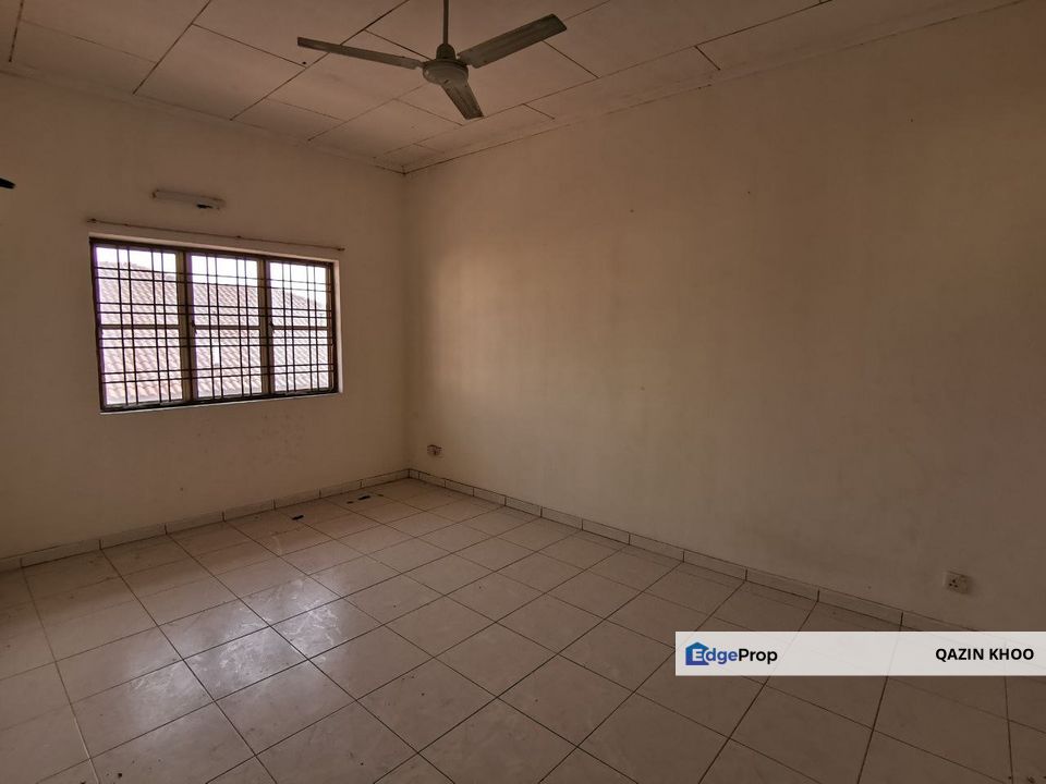 Pengkalan Taman Pinji Mewah Renovated Double Storey Semi D, Perak, Lahat