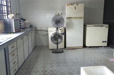 Ipoh Garden Wah Keong Renovated Double Storey Terrace Corner House