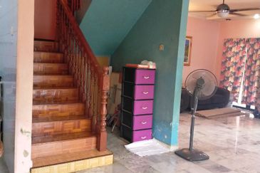 Ipoh Garden Wah Keong Renovated Double Storey Terrace Corner House
