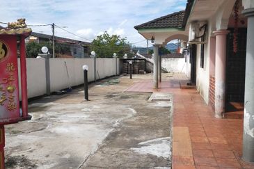 Ipoh Garden Wah Keong Renovated Double Storey Terrace Corner House