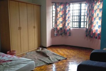Ipoh Garden Wah Keong Renovated Double Storey Terrace Corner House