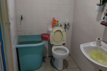 Ipoh Garden Wah Keong Renovated Double Storey Terrace Corner House