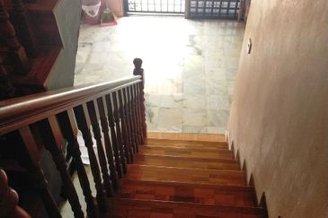 Ipoh Garden Wah Keong Renovated Double Storey Terrace Corner House