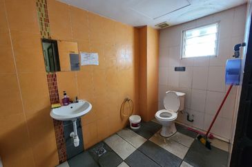 Jalan Pasir Puteh, Station 18