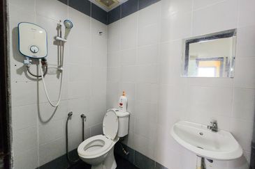 Jalan Pasir Puteh, Station 18