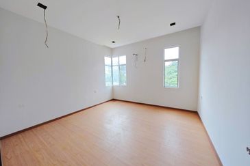 TAMAN MERU DESA PARK