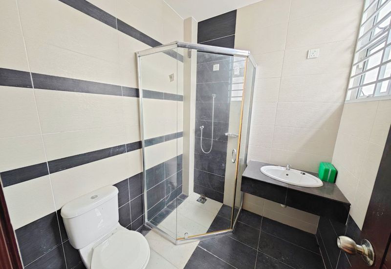 TAMAN MERU DESA PARK