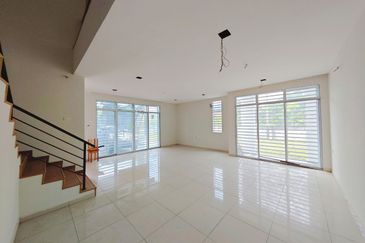 TAMAN MERU DESA PARK