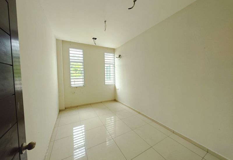 TAMAN MERU DESA PARK