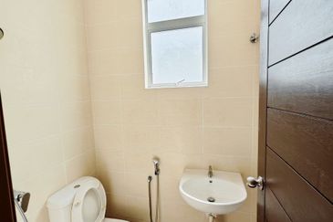 TAMAN MERU DESA PARK