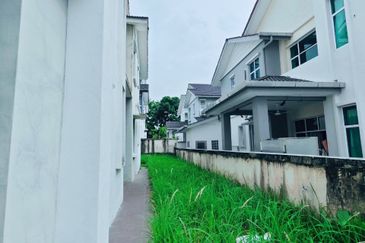 TAMAN MERU DESA PARK