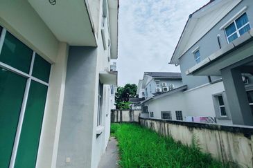 TAMAN MERU DESA PARK