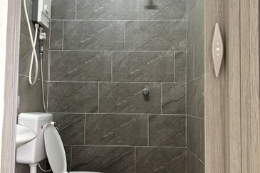 TASEK AVENUE RESIDENT