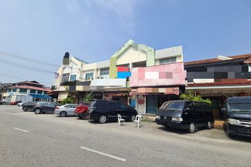 Jalan Pasir Puteh, Station 18