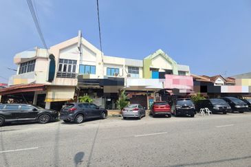 Jalan Pasir Puteh, Station 18
