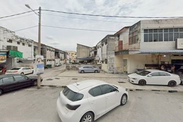 Jalan Pasir Puteh, Station 18