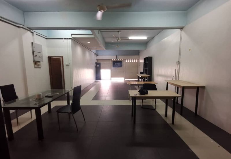 Jalan Pasir Puteh, Station 18