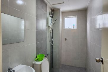 CASA RESIDENCES, CHEMOR