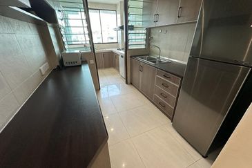 KONDOMINIUM DAMAIPURI