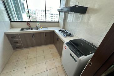 KONDOMINIUM DAMAIPURI