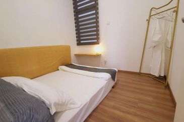 THE COVE HILLSIDE RESIDENCE