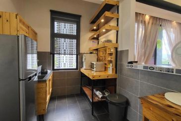 THE COVE HILLSIDE RESIDENCE