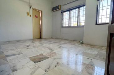 Batu Gajah Double Storey Terrace Corner House