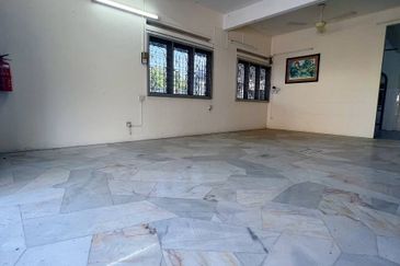 Batu Gajah Double Storey Terrace Corner House