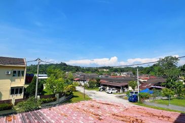 Batu Gajah Double Storey Terrace Corner House